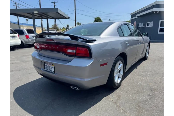 $11998 : 2014 Charger SE image 6