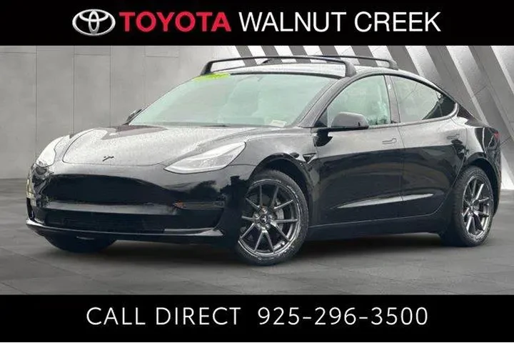 $25900 : Tesla Model 3 2023 4dr Sedan image 1