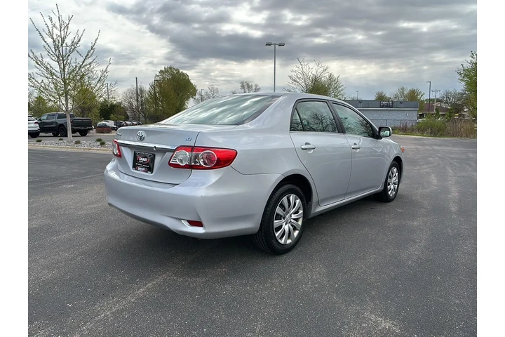 $12992 : 2013 Corolla LE image 9