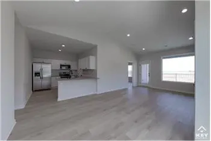 $1600 : Rental property with 4 bedro image 2