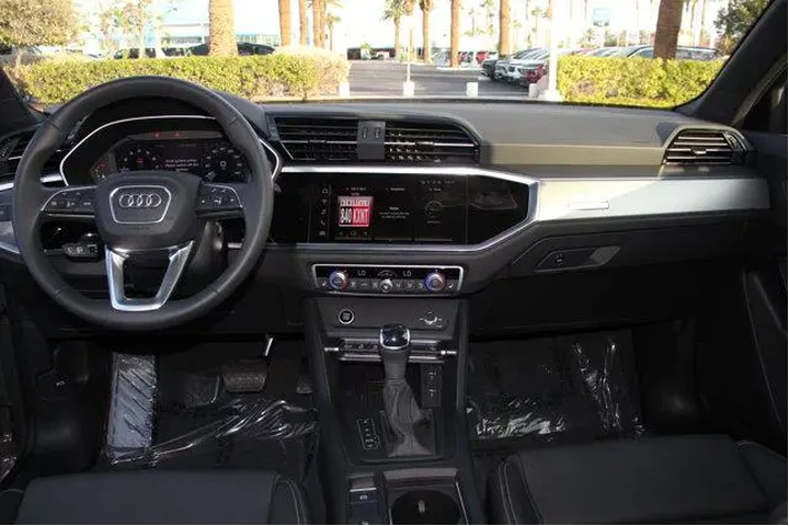 $36148 : Audi Q3 2025 AWD quattro S l image 10