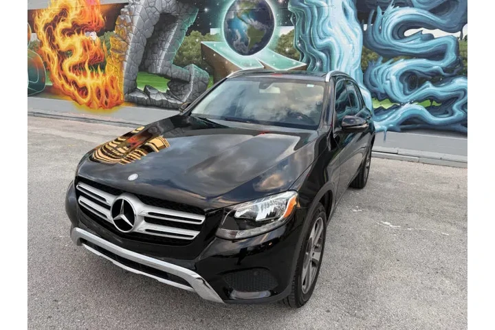 $15995 : 2016 Mercedes-Benz GLC GLC 300 image 3