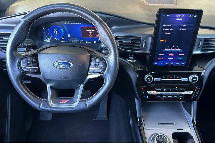 $40000 : Ford Explorer 2023 AWD ST 4d image 10