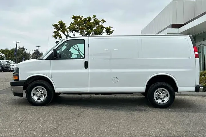 $28513 : Chevrolet Express 2023 2500 image 6