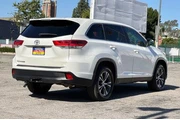 $18888 : Toyota Highlander 2019 LE 4d thumbnail
