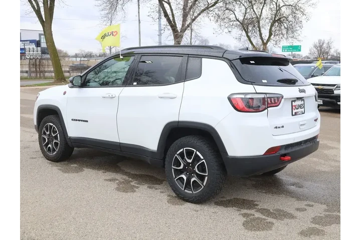 $24577 : Jeep Compass 2025 4x4 Trailh image 7
