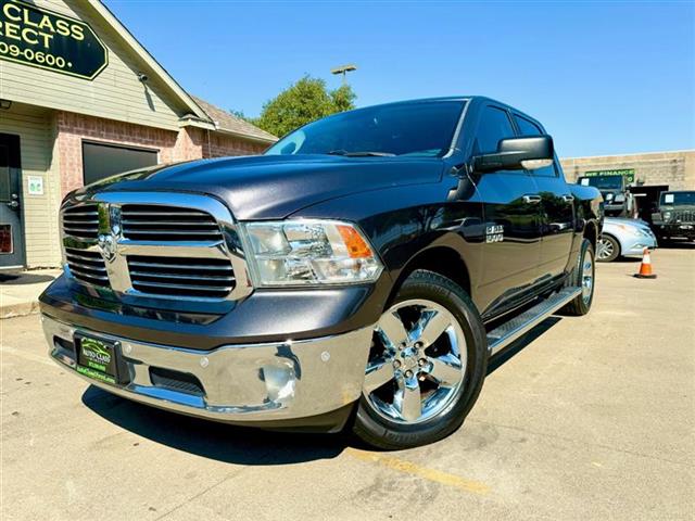 $14950 : 2017 RAM 1500 Lone Star image 3