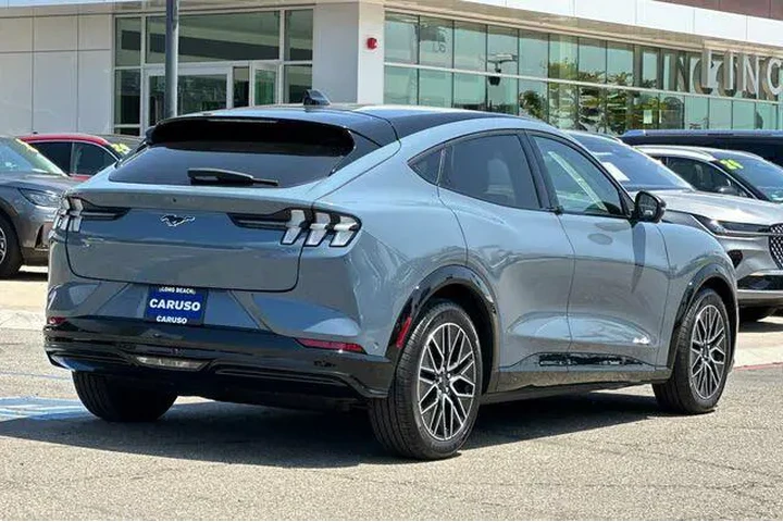 $32975 : Ford Mustang Mach-E 2024 Pre image 3