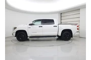 $39998 : Toyota Tundra 2020 4x4 SR5 4 thumbnail