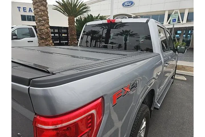 $34838 : Ford F-150 2021 4x4 XLT 4dr image 2