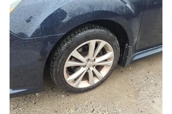 $10500 : Subaru Legacy 2013 AWD 2.5i image 4