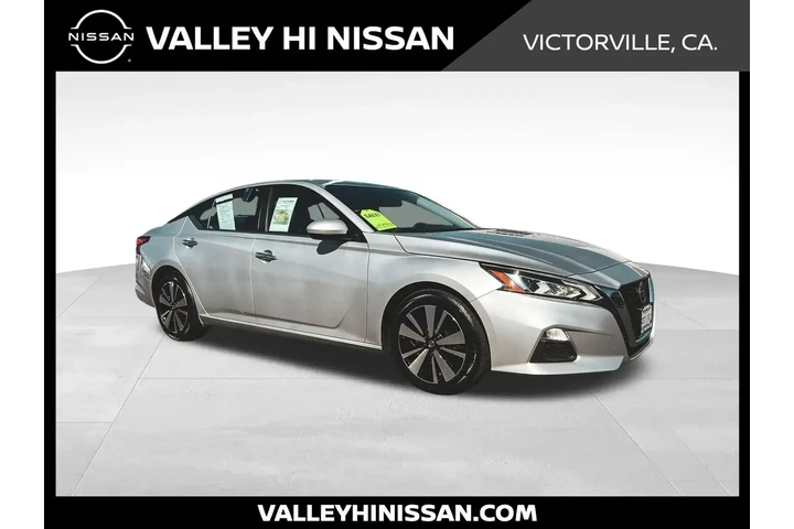 $15917 : Nissan Altima 2022 2.5 SV 4d image 1