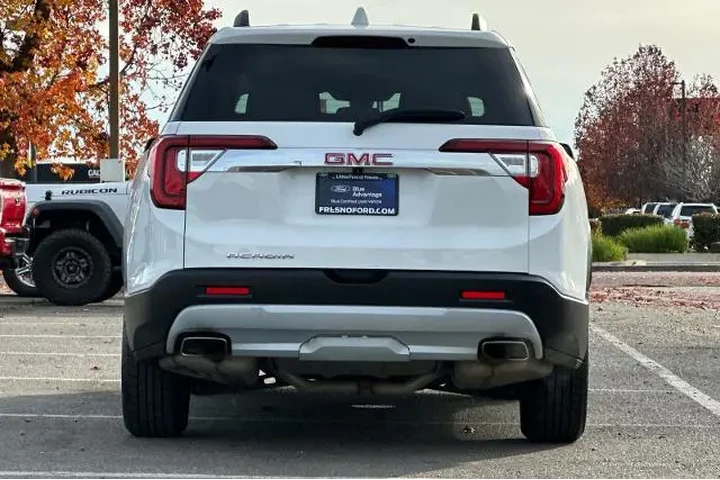 $24259 : GMC Acadia 2023 SLT 4dr SUV image 8