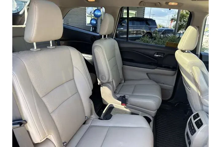 $27880 : Honda Pilot 2019 AWD Elite 4 image 10