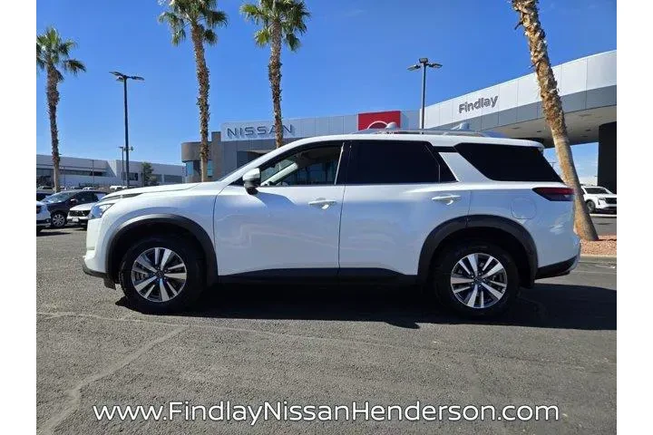 $35749 : Nissan Pathfinder 2025 SL 4d image 3