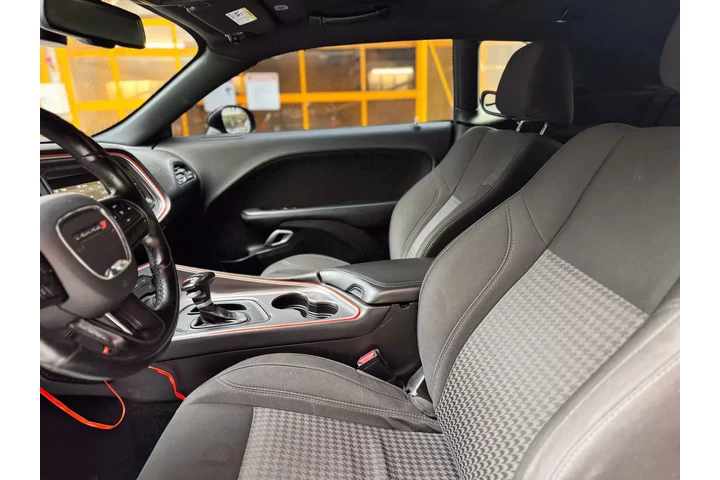 $16990 : 2020 DODGE CHALLENGER image 10