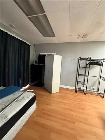 $900 : Rento cuarto grande image 1