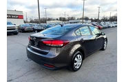 $8980 : 2017 Forte LX Auto thumbnail