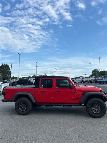 $28938 : PRE-OWNED 2020 JEEP GLADIATOR image 2