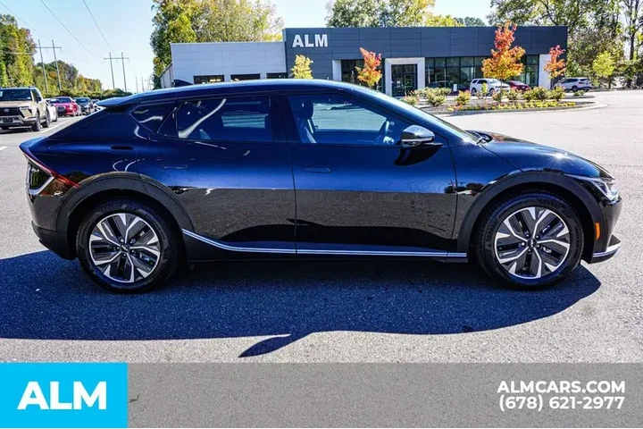 $22460 : Kia EV6 2024 Light 4dr Cross image 9