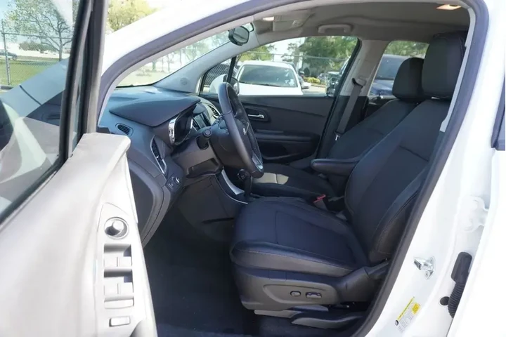 $19988 : Chevrolet Trax 2022 AWD LT 4 image 7