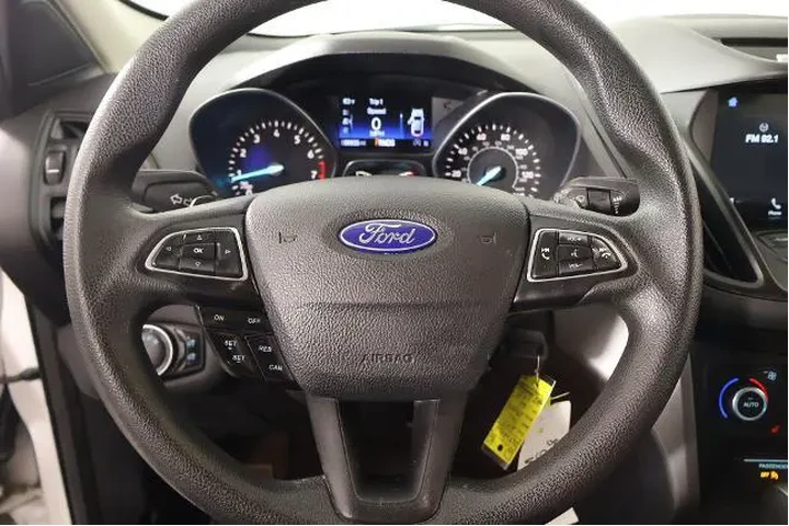 $10143 : Ford Escape 2017 SE 4dr SUV image 3