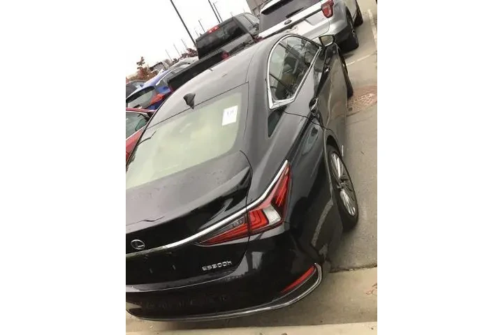 $31995 : Lexus ES 300h 2019 4dr Sedan image 9