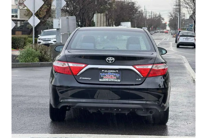 $15988 : 2016 Camry LE image 6