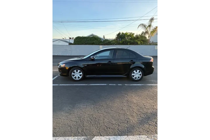 $6000 : 2015 Mitsubishi image 2