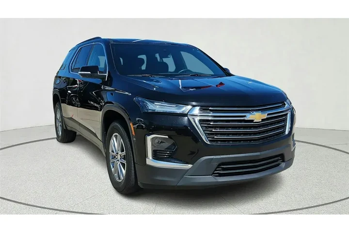 $29998 : Chevrolet Traverse 2023 LT C image 1