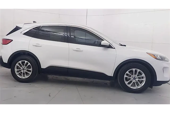 $17995 : 2015 Escape SE 4WD image 4