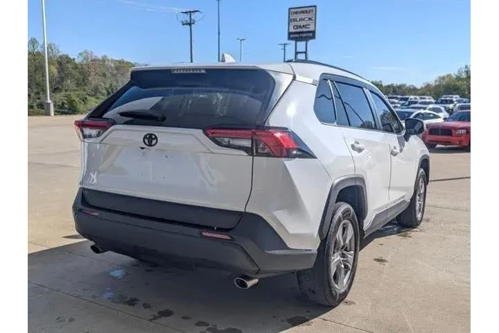 $10000 : Selling My 2023 Toyota Rav 4 image 2