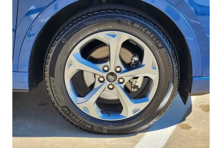 $27730 : Ford Escape 2023 ST-Line 4dr image 10