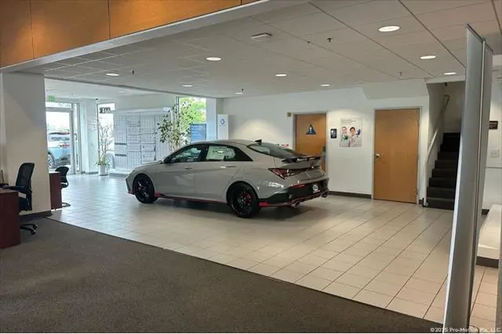 $21990 : Toyota RAV4 Hybrid 2018 AWD image 7