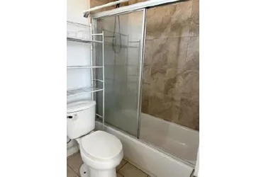 RECÁMARA 📍76th y Central Ave en Los Angeles