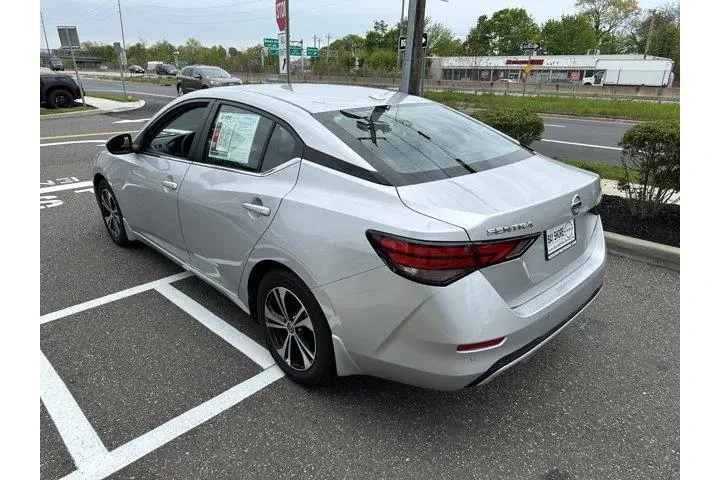 $17955 : Nissan Sentra 2023 SV 4dr Se image 8