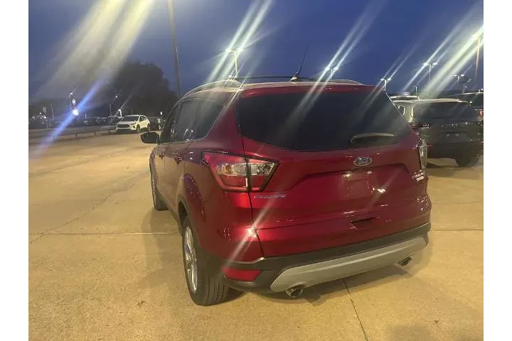 $8895 : Ford Escape 2018 Titanium 4d image 8