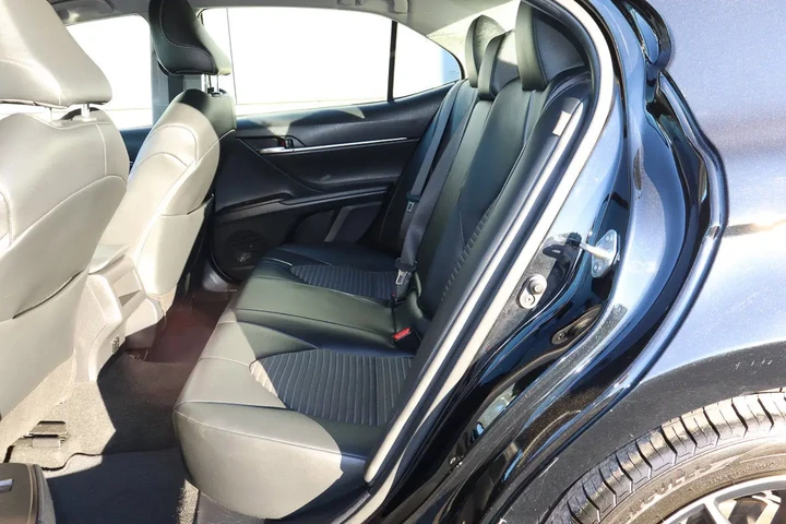 $22488 : 2023 Camry SE Auto image 8