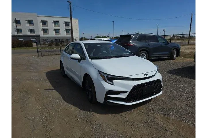 $29900 : Toyota Corolla 2026 SE 4dr S image 1