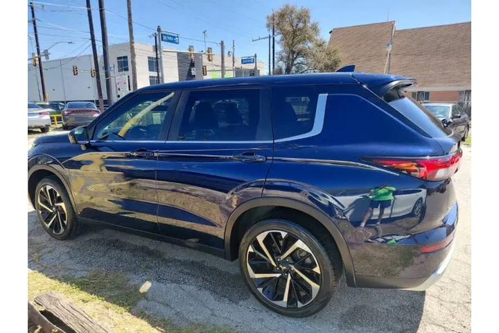 $16900 : 2022 Outlander SE Launch Edit image 7