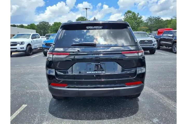 $36900 : Jeep Grand Cherokee 2024 4x2 image 4