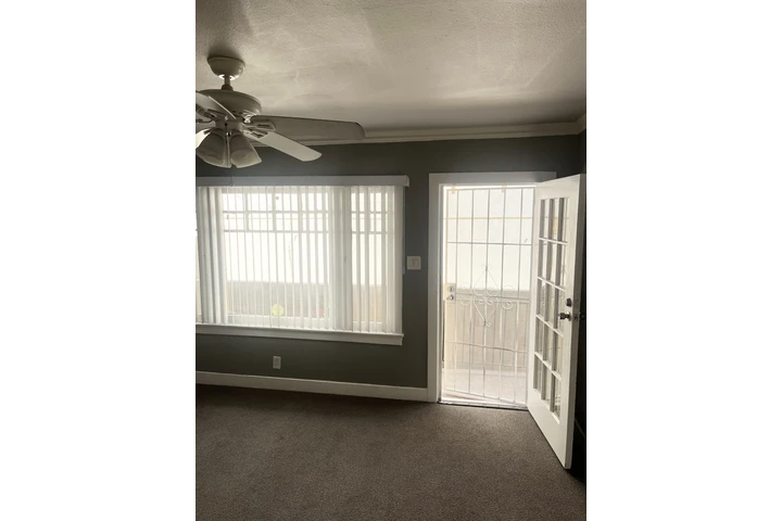 $1600 : Apart 1 Rec 1BAÑO en Hawthorne image 6