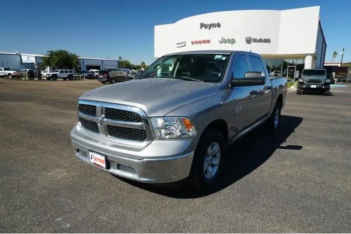 $28995 : Ram 1500 Classic 2023 4x4 SL image 1