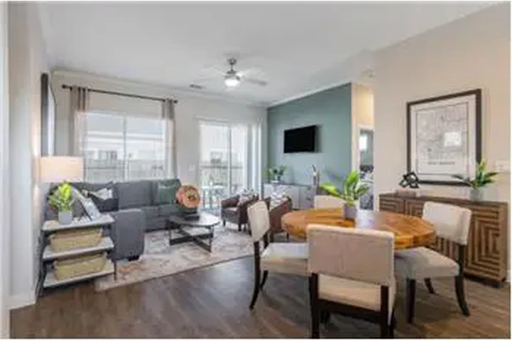 $1578 : Rental property with 1 bedro image 7