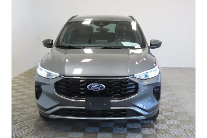 $21795 : Ford Escape 2024 ST-Line 4dr image 2