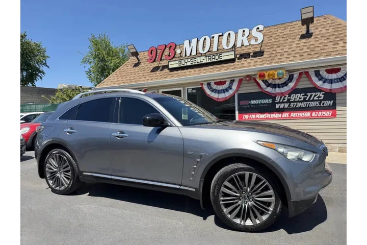 $10699 : 2017 QX70 image 2
