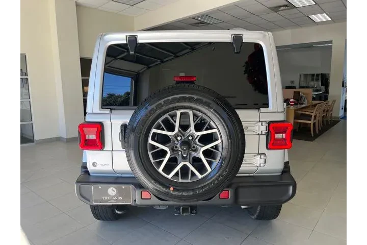 $37995 : Jeep Wrangler 2024 4x4 Sahar image 7