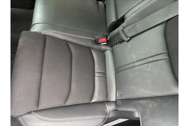 $35942 : Genesis GV70 2023 AWD 2.5T S image 6