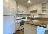 $1800 : 1 BD Apartment in Convenient D thumbnail