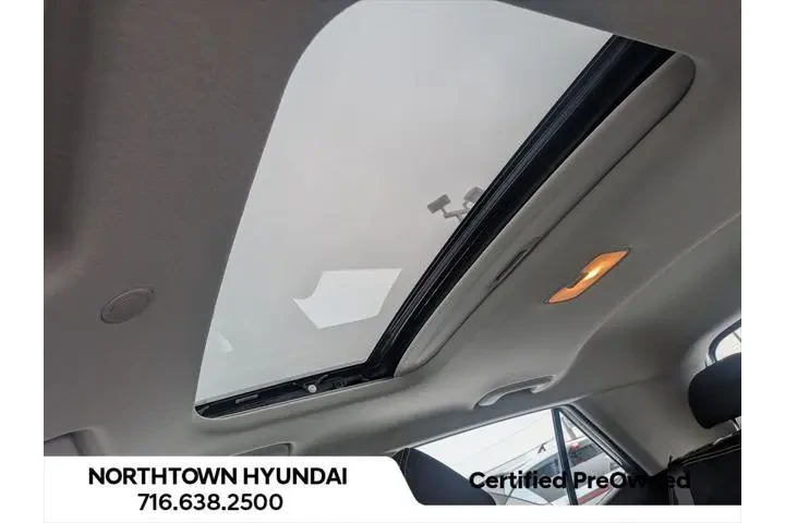 $17925 : Hyundai VENUE 2023 SEL 4dr C image 10